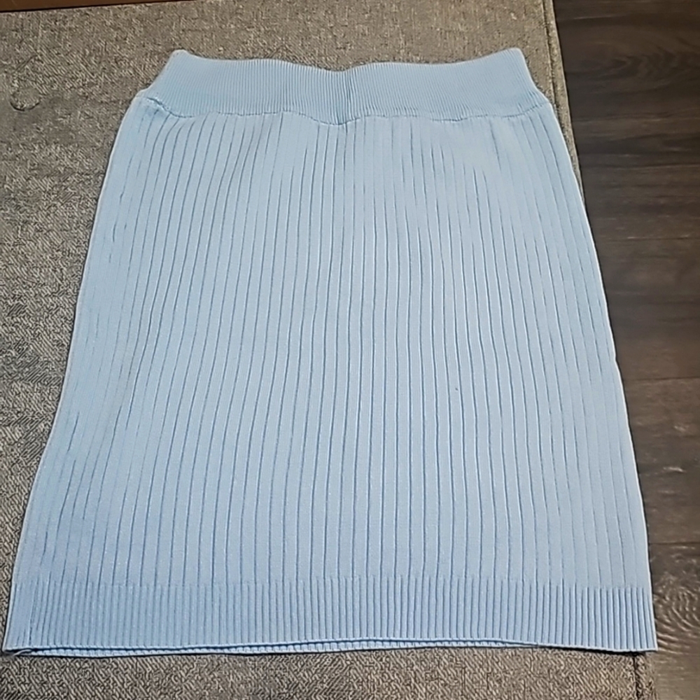 Light blue dress, small